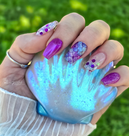 seashell nail prop