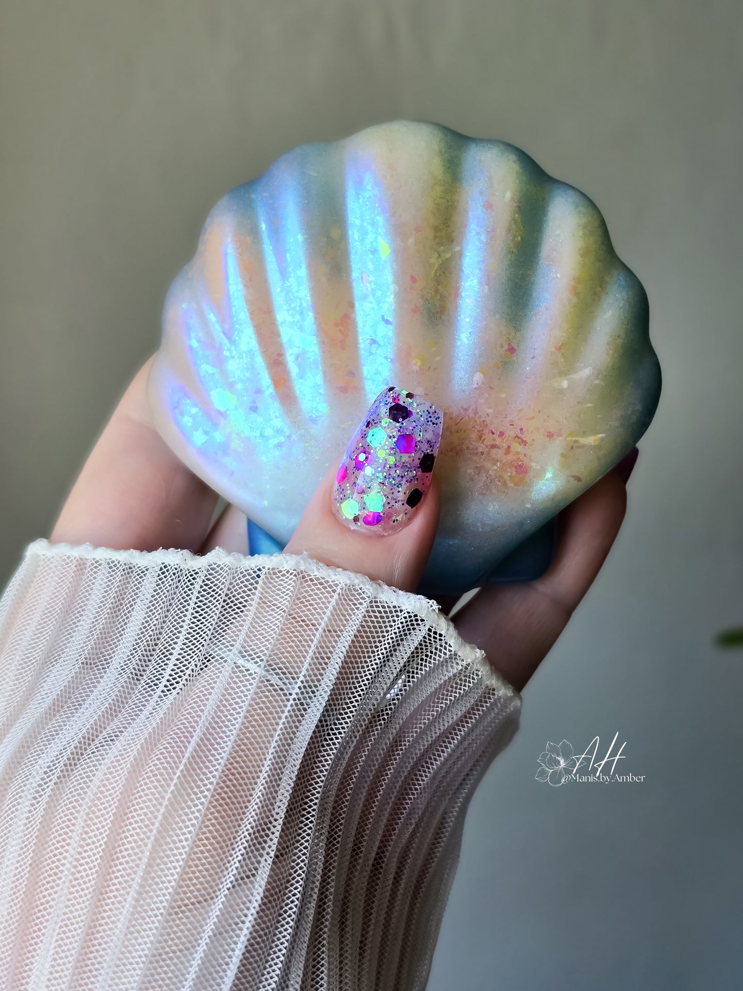 seashell nail prop